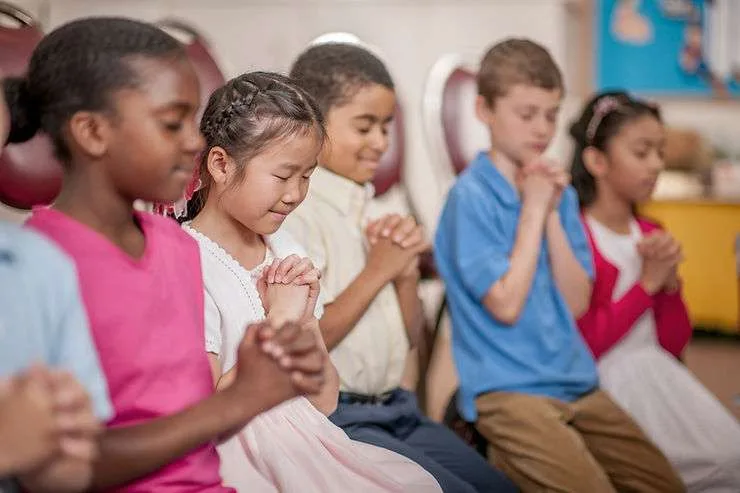 Introducing Young Children to Prayer
